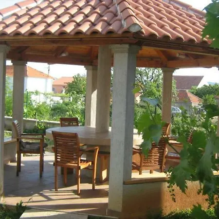 Benze Appartement Turanj